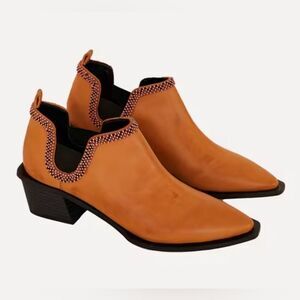 Farm Rio Caramel Tan Cut Out Slip on Ankle Boots(Size 8.5)